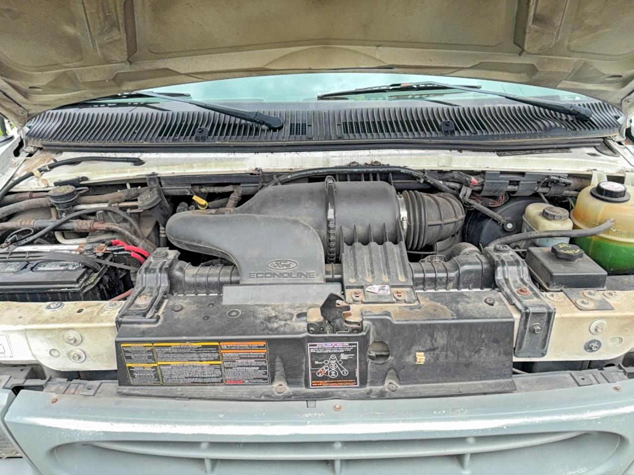 2000 Ford Econoline VIN 1FDWE35L7YHB54648 photo 7
