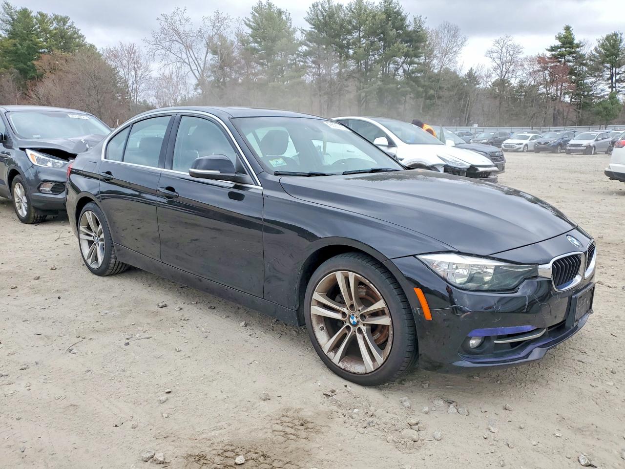 2017 BMW 3 series VIN WBA8D9C3XHA011835 photo 4
