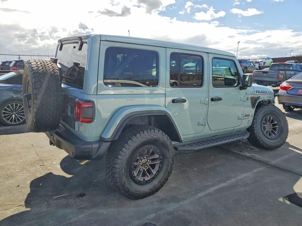 2024 Jeep Wrangler / VIN 1C4RJXSJ4RW320872 photo 3