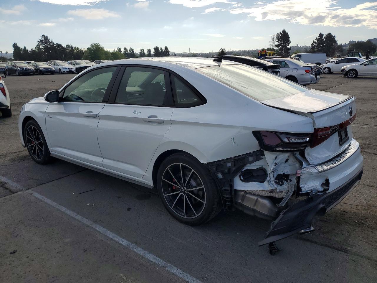 2025 Volkswagen Jetta VIN 3VW2T7BU9SM031818 photo 2