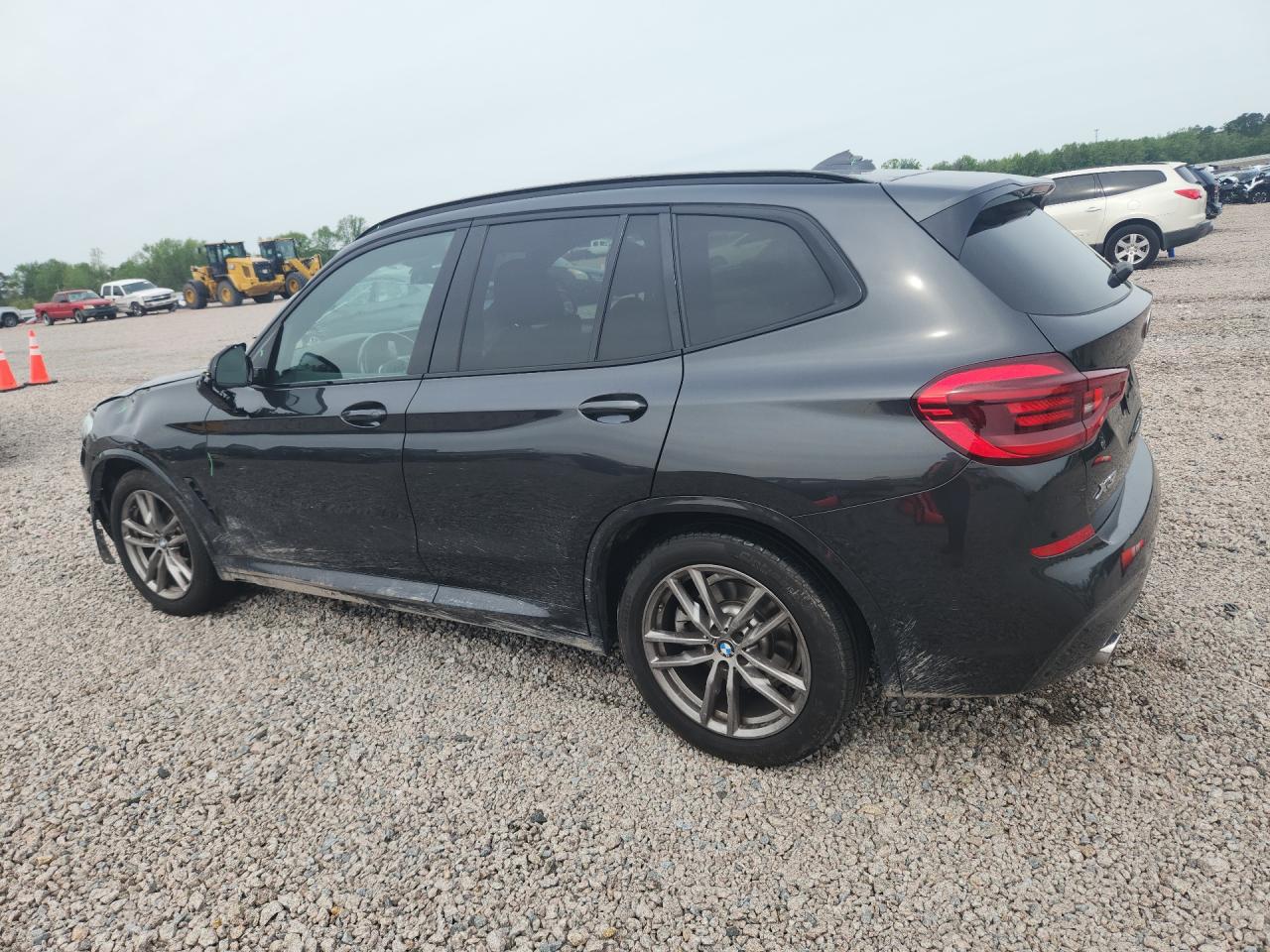 2021 BMW X3 VIN 5UXTY3C07M9F84385 photo 2