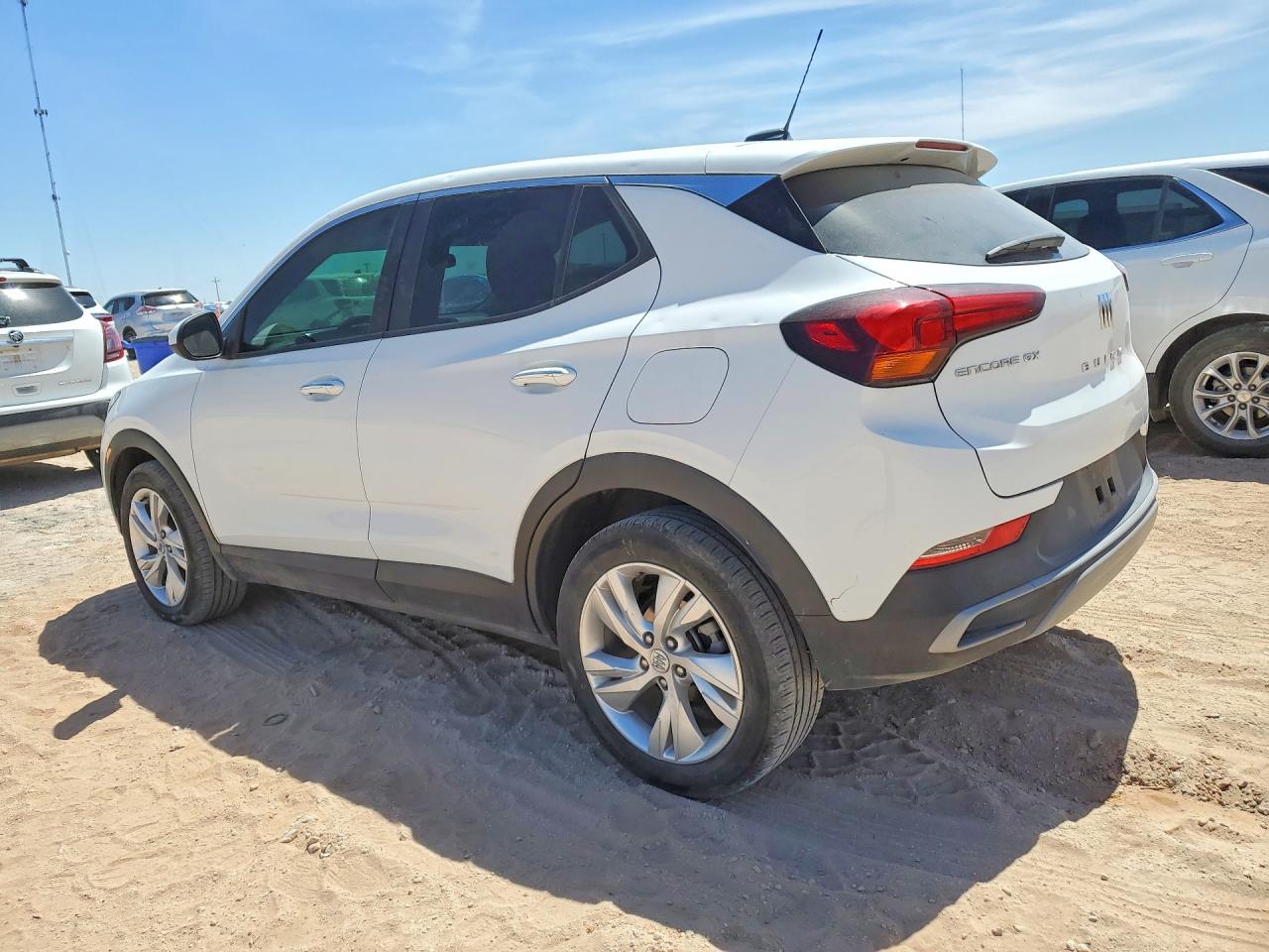 2024 Buick Encore VIN KL4AMBSL4RB201584 photo 2