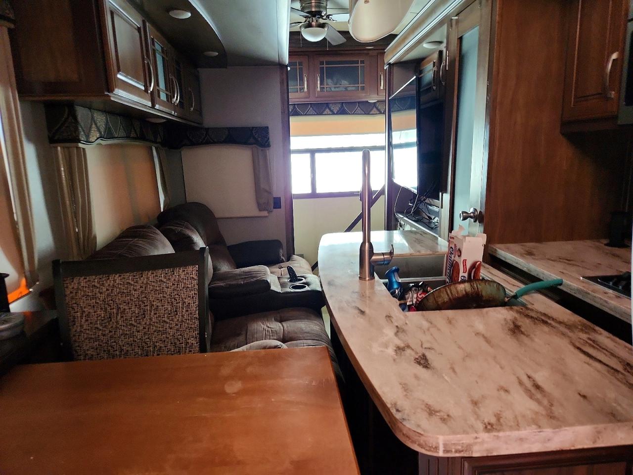 2018 KEYSTONE Montana VIN 4YDF39221J4700122 photo 6
