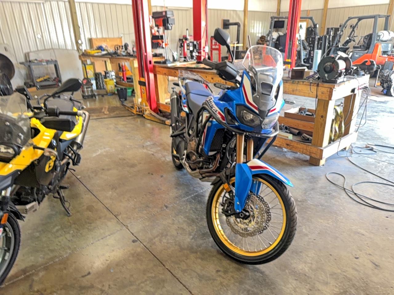 2019 Honda Crf cycle VIN JH2SD0404KK300047 photo 1
