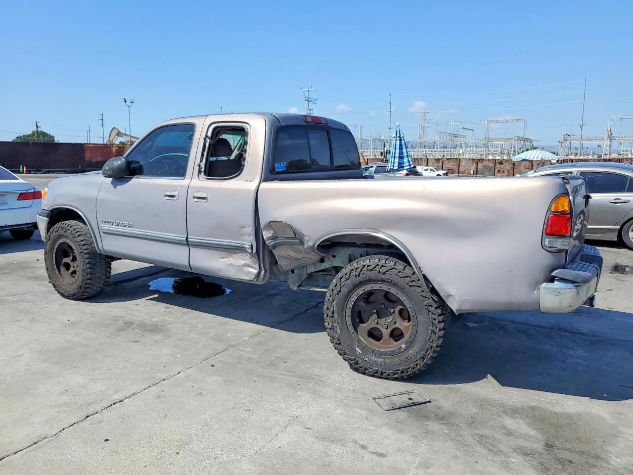 2001 Toyota Tundra VIN 5TBRT34191S187930 photo 2