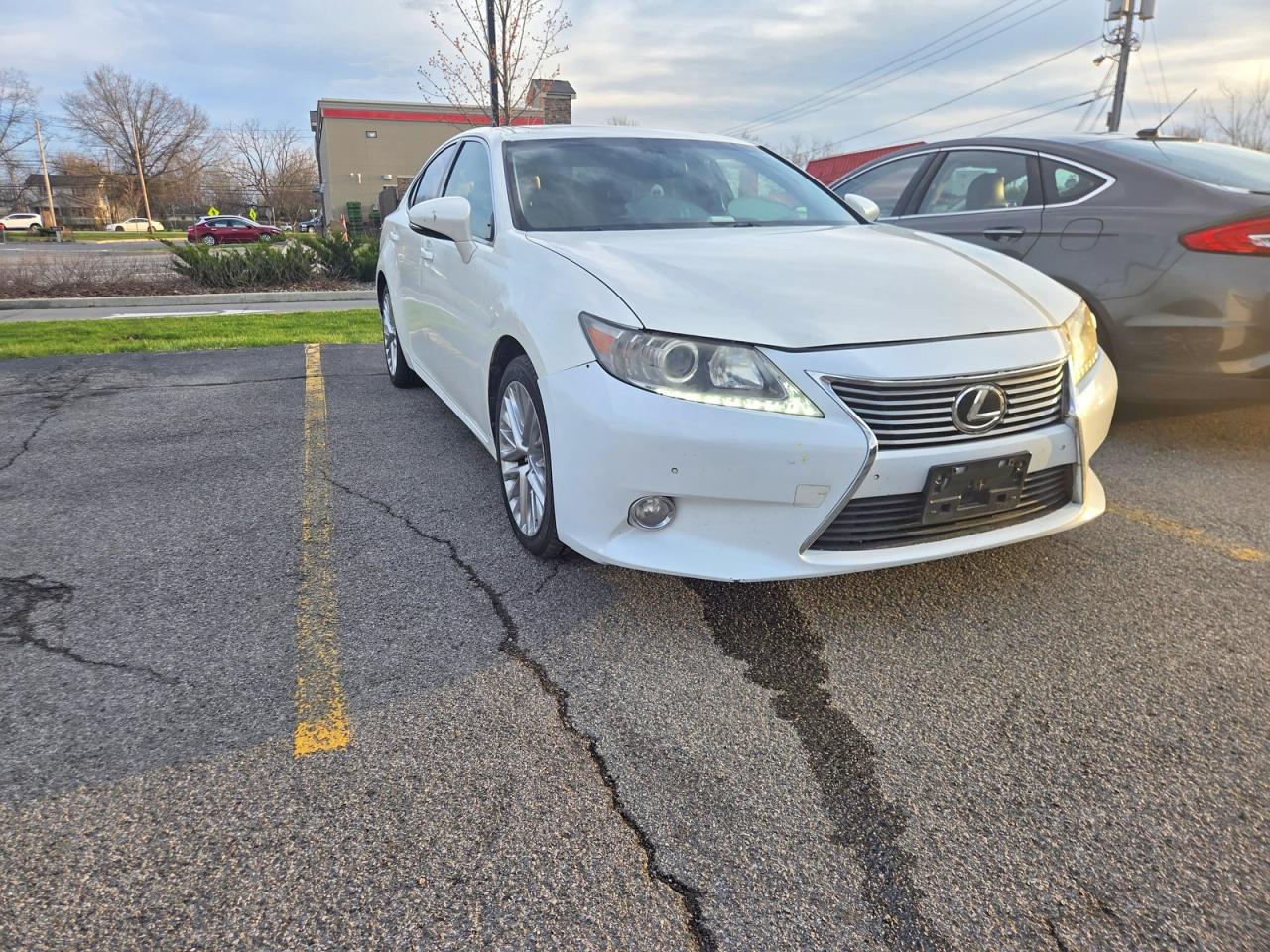 2013 Lexus ES350 VIN JTHBK1GG5D2008034 photo 1