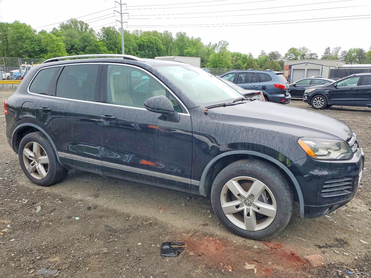 2014 Volkswagen Touareg VIN WVGEP9BP4ED001471 photo 4