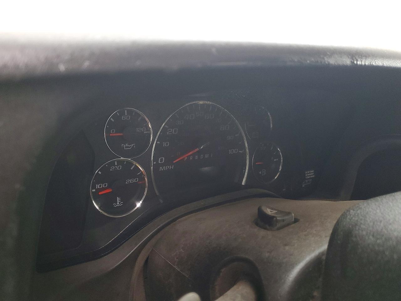 2025 GMC Savana VIN 1GTW7AFP6S1174572 photo 9