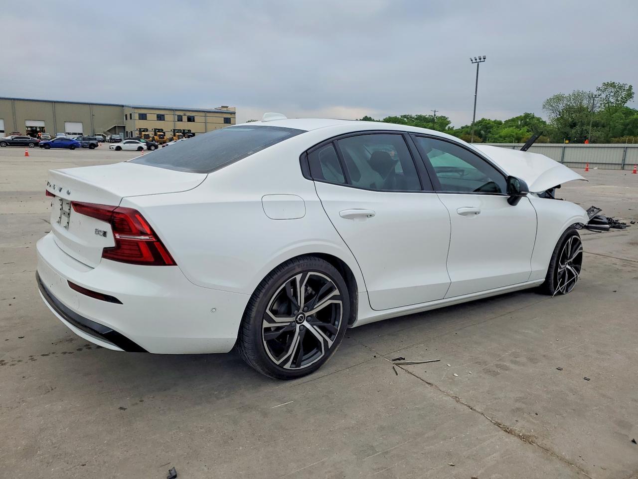 2024 VOLVO S60 VIN 7JRL12TL1RG281470 photo 3