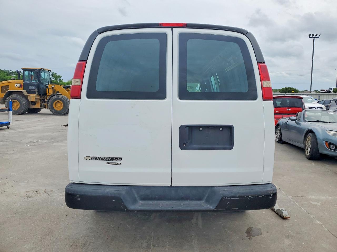 2014 CHEV Express VIN 1GCWGGBA9E1192394 photo 6