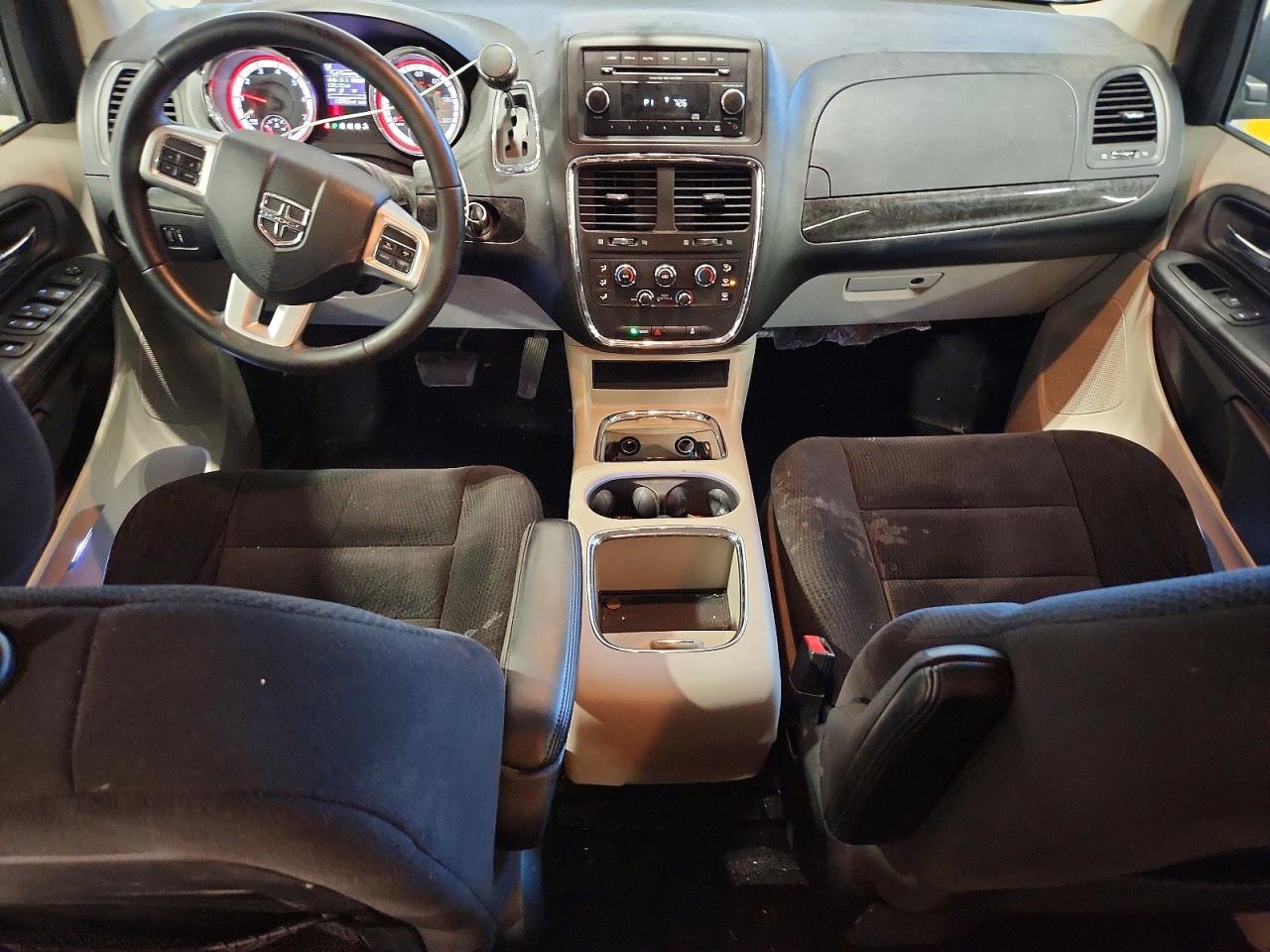 2014 Dodge Caravan VIN 2C4RDGCG4ER388277 photo 8
