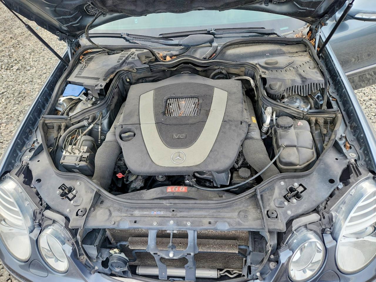 2008 Mercedes-Benz E-class VIN WDBUF87X88B305925 photo 11