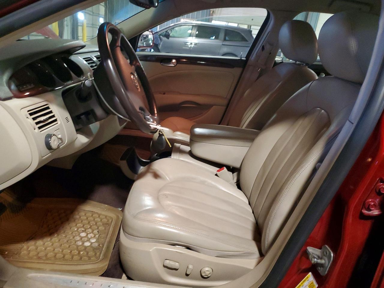 2010 Buick Lucerne VIN 1G4HC5EMXAU109400 photo 7