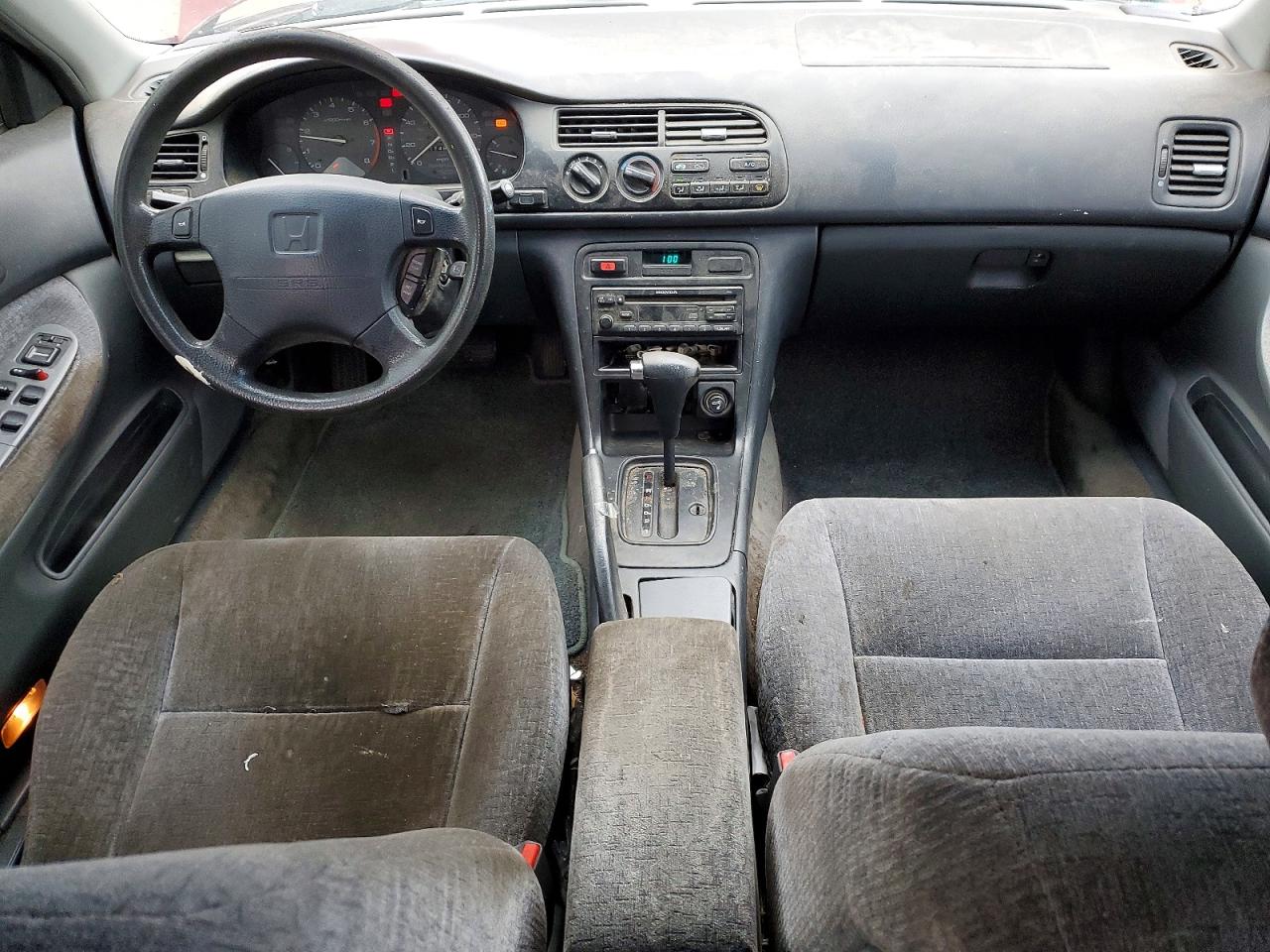 1997 Honda Accord VIN 1HGCE1898VA007014 photo 8