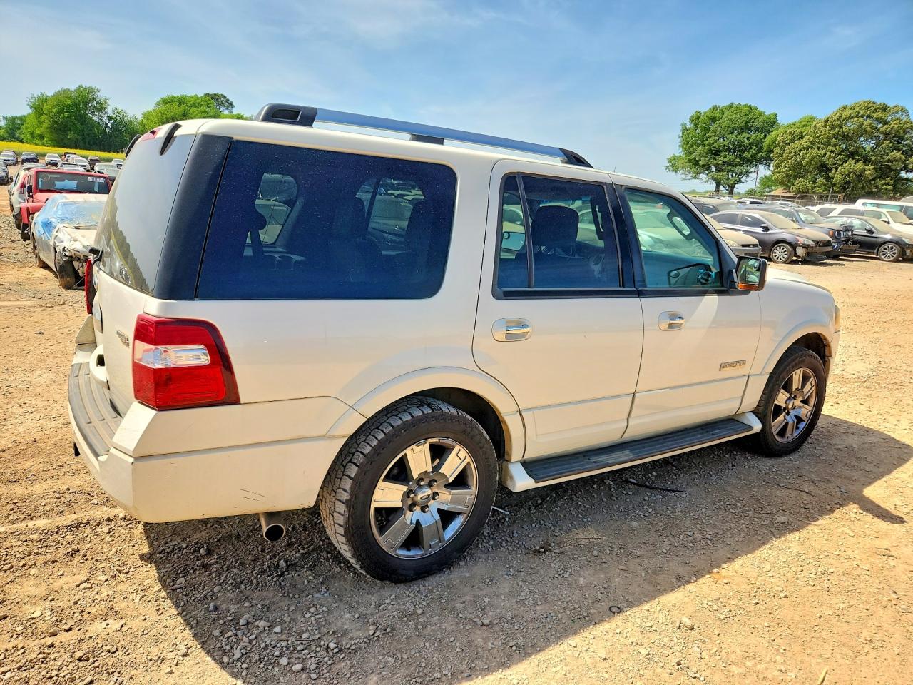 2008 Ford Expedition VIN 1FMFU20588LA61320 photo 3
