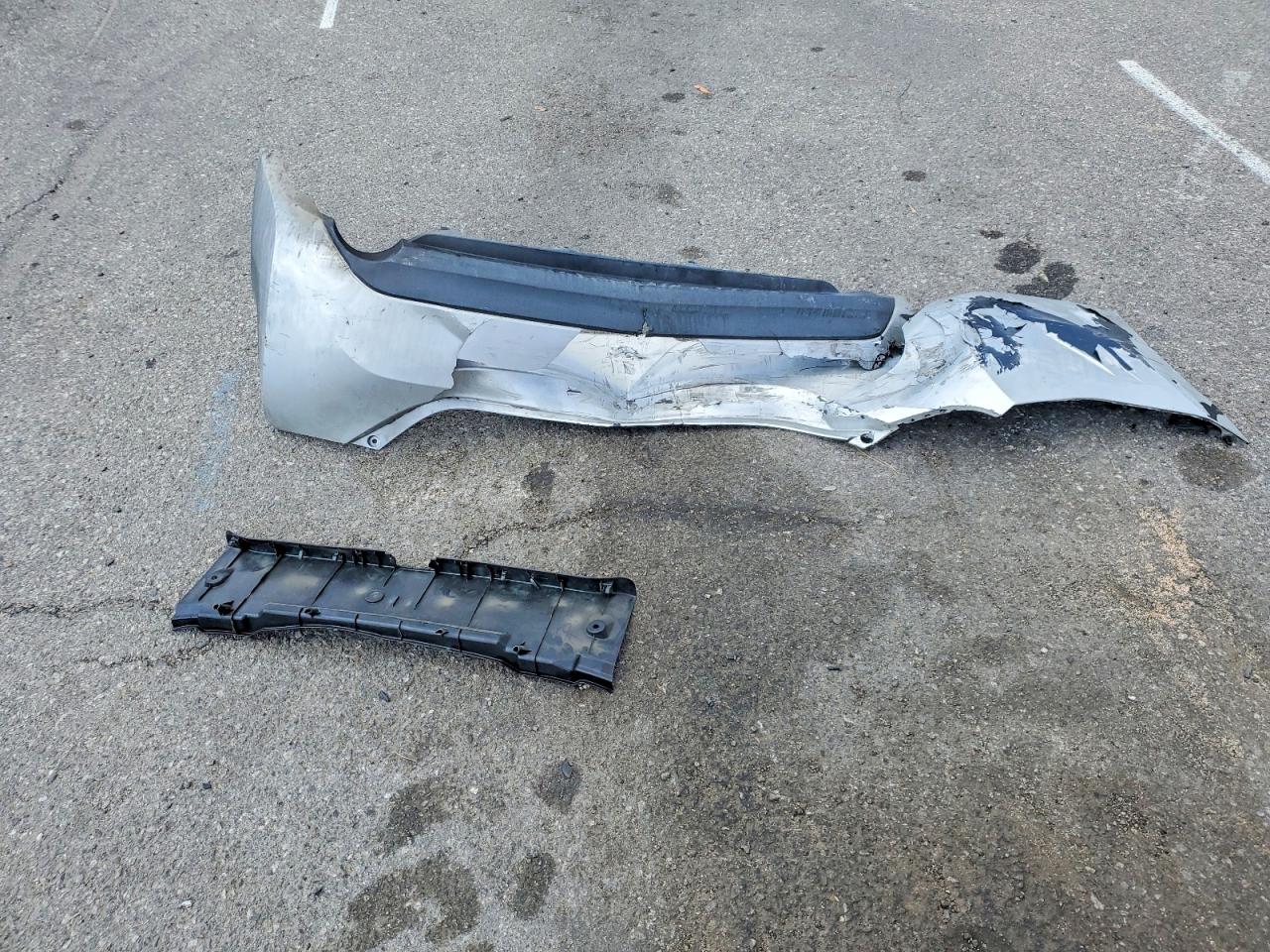 2019 TOYT Corolla VIN 5YFBURHE8KP913888 photo 12
