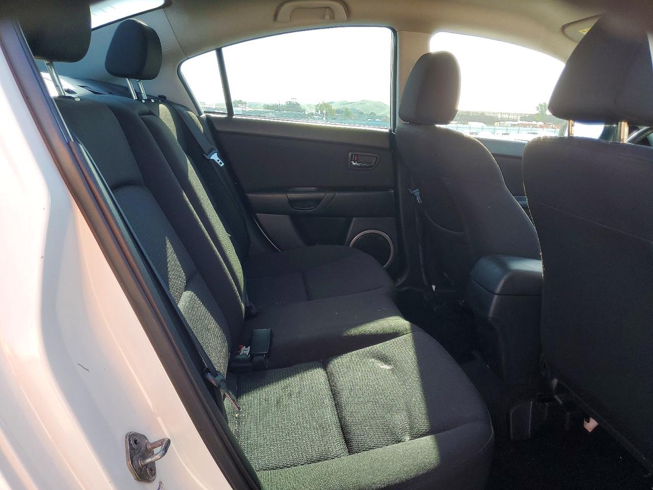 2008 MAZD 3 VIN JM1BK324081129334 photo 10