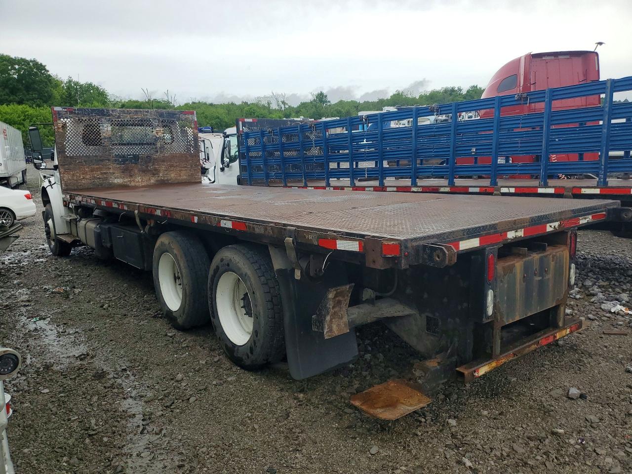 2017 FREIGHTLINER All other VIN 1FVHCYCYXHHHZ3886 photo 2