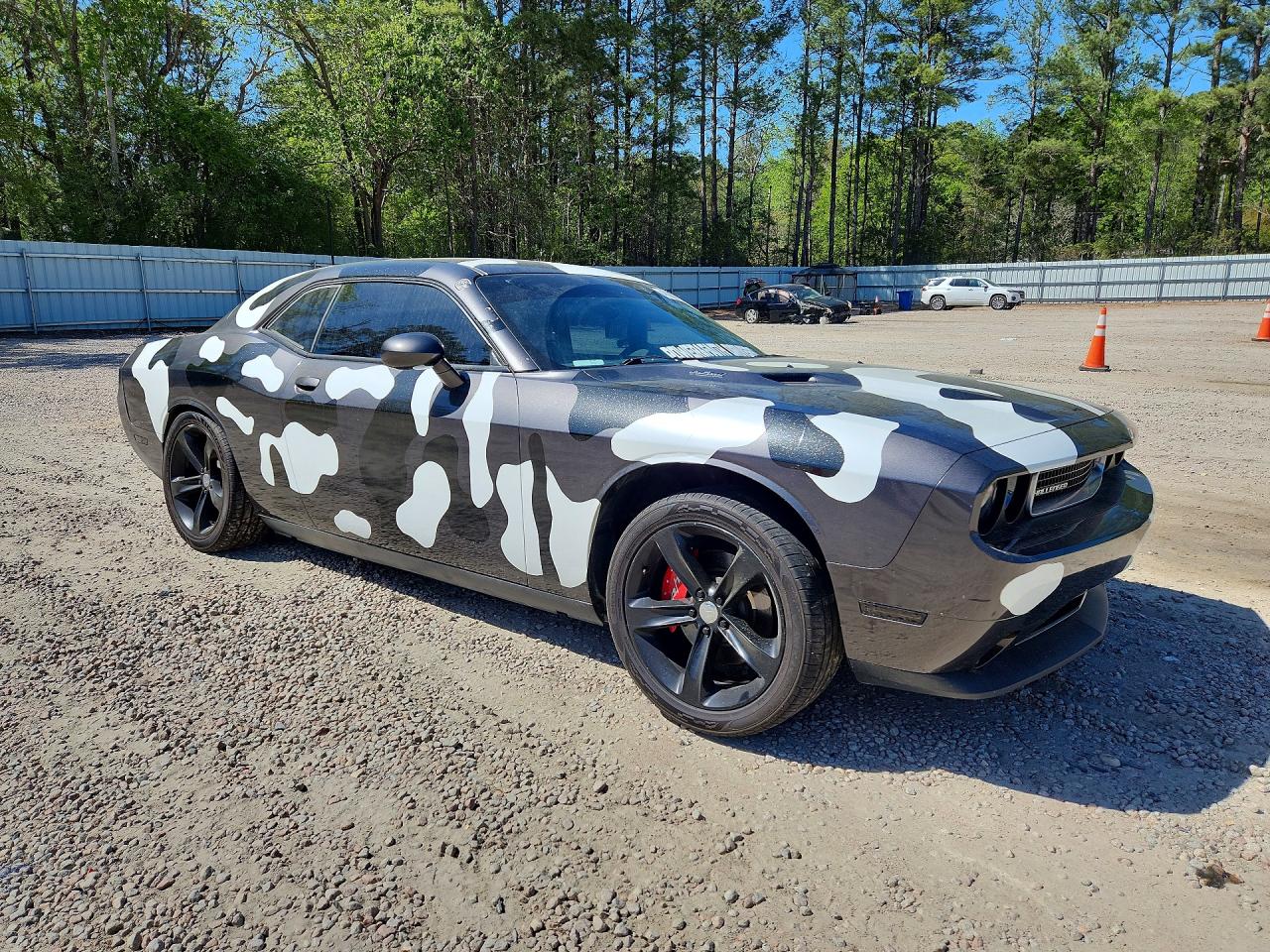2013 Dodge Challenger VIN 2C3CDYBT0DH651724 photo 4