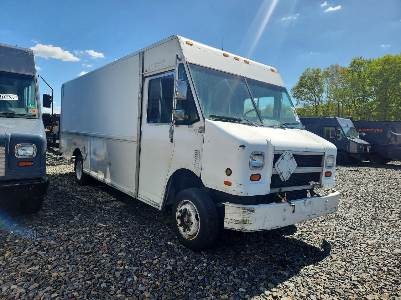 1999 FREIGHTLINER All models VIN 4UZA5FFC0XCB81957 photo 4