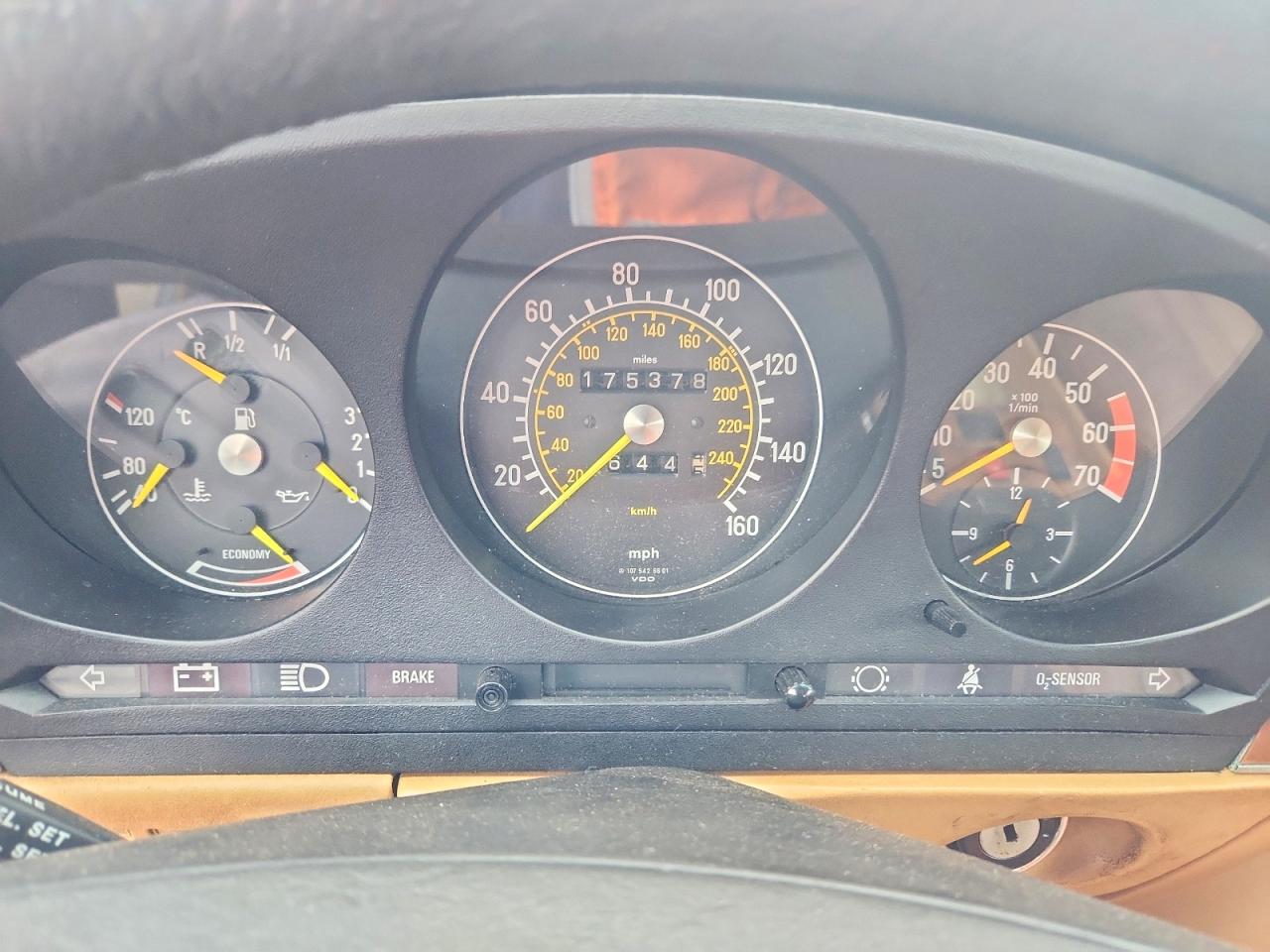 1984 Mercedes-Benz Sl-class VIN WDBBA45A0EA012826 photo 9