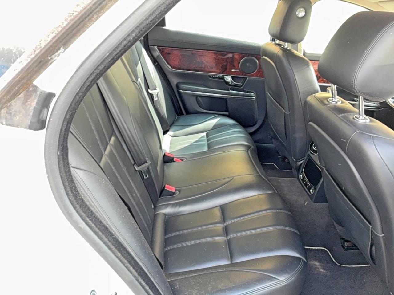 2013 Jaguar Xj VIN SAJWJ1CD7D8V49599 photo 6