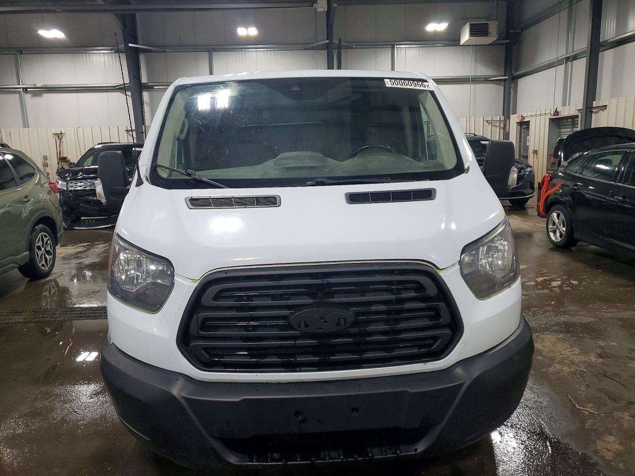 2017 Ford Transit VIN 1FTYR1YM8HKB33224 photo 5