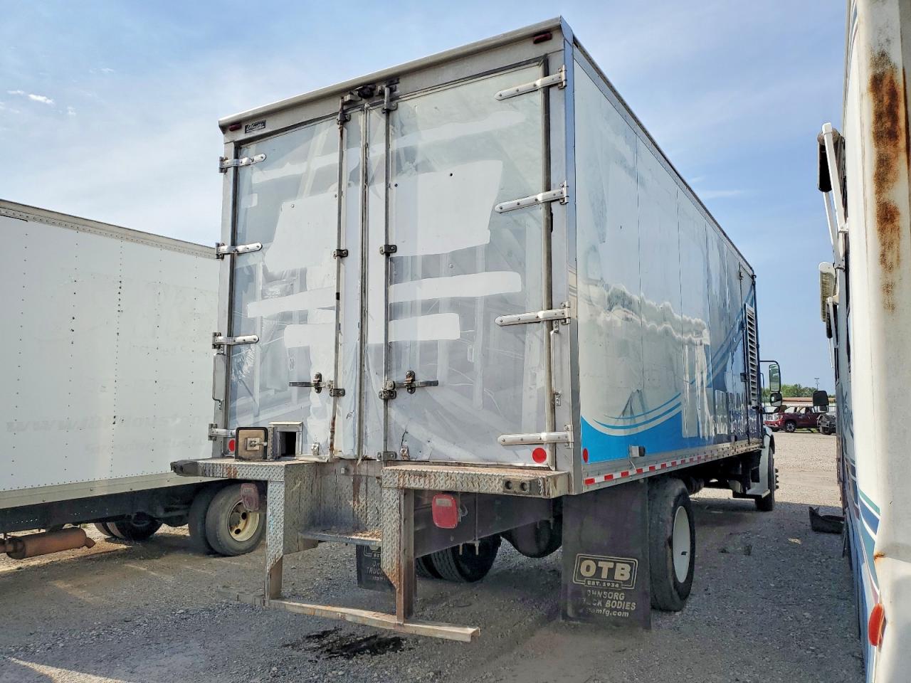 2019 FREIGHTLINER All other VIN 3ALACWD37KDKP9657 photo 4