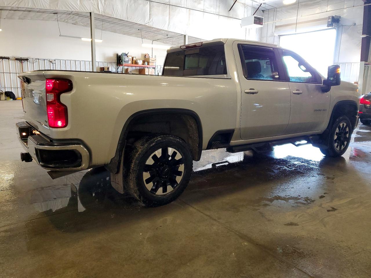2020 Chev All models VIN 1GC4YTE71LF333505 photo 3