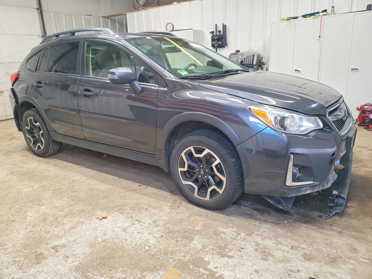 2017 Subaru Crosstrek VIN JF2GPANC6HH211172 photo 4