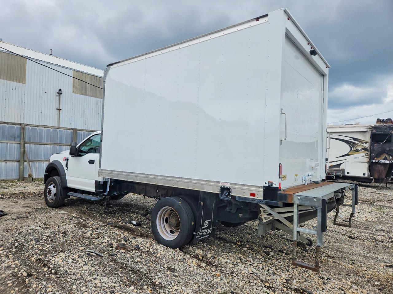 2022 Ford F450 VIN 1FDUF4GN8NEE43866 photo 2