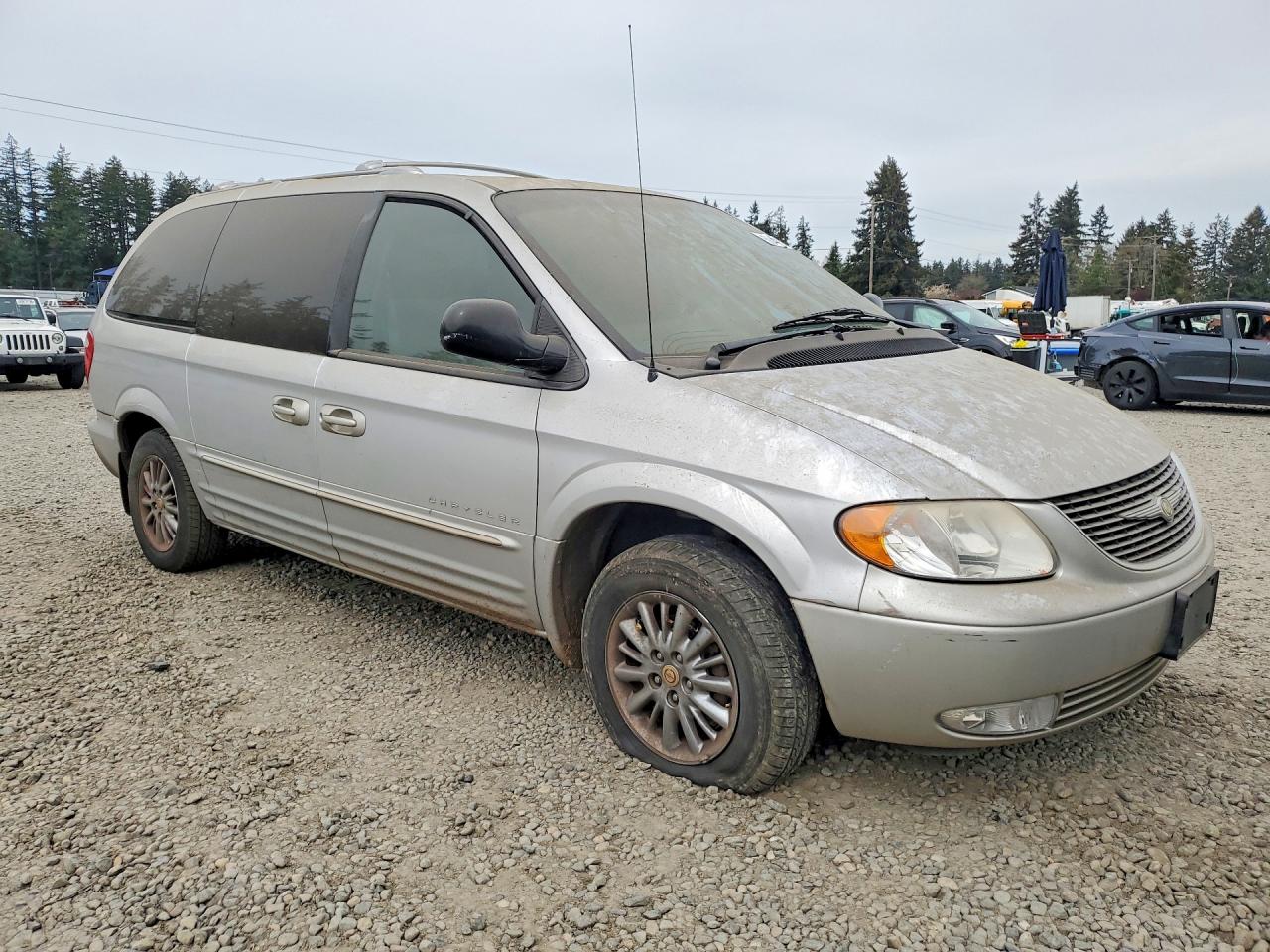2001 Chrysler Minivan VIN 2C8GP64L11R339616 photo 4