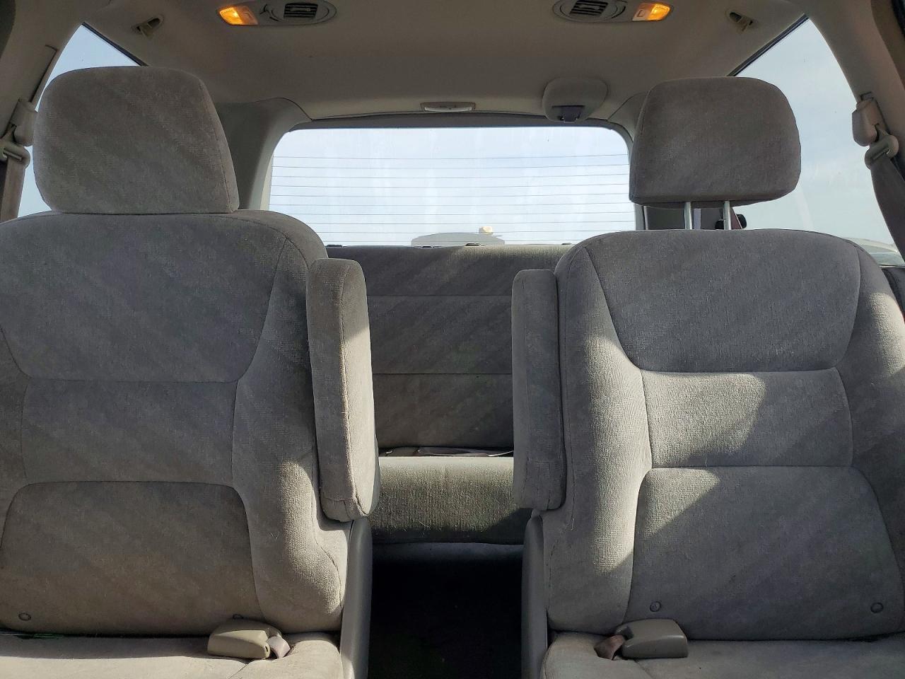 2003 Honda Odyssey VIN 5FNRL18613B136253 photo 10