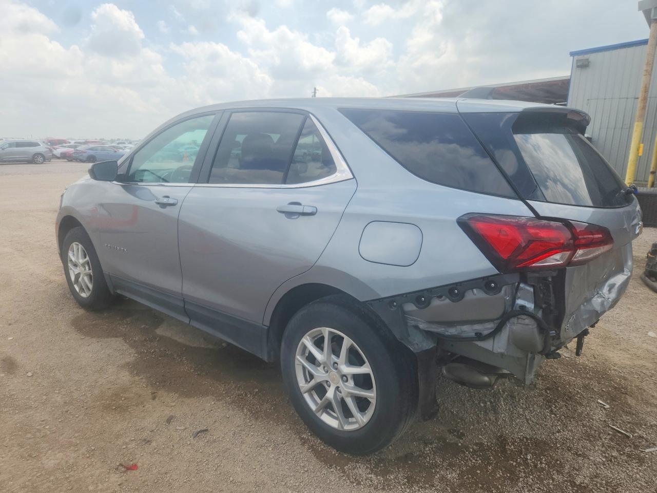 2024 Chevrolet Equinox VIN 3GNAXUEG9RL242564 photo 2