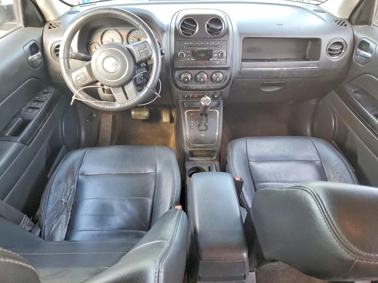 2014 Jeep Patriot VIN 1C4NJPFA5ED697158 photo 8