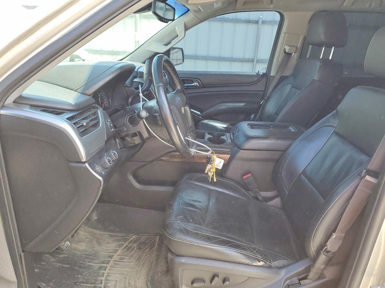 2015 Chevrolet Suburban VIN 1GNSKJKC5FR611024 photo 7