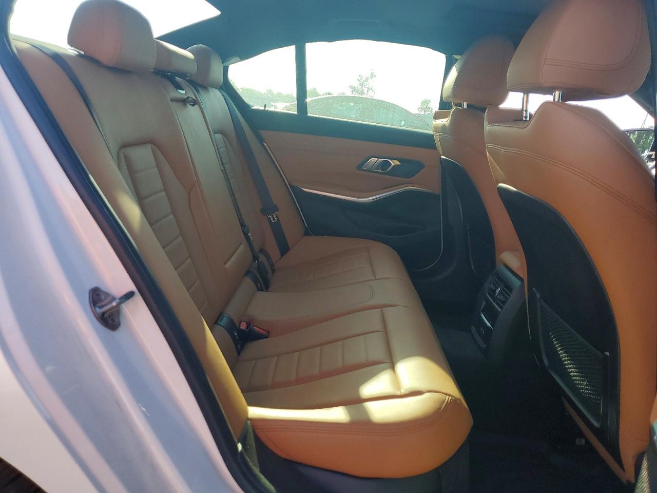2021 BMW 3 series VIN 3MW5R1J08M8B49863 photo 10