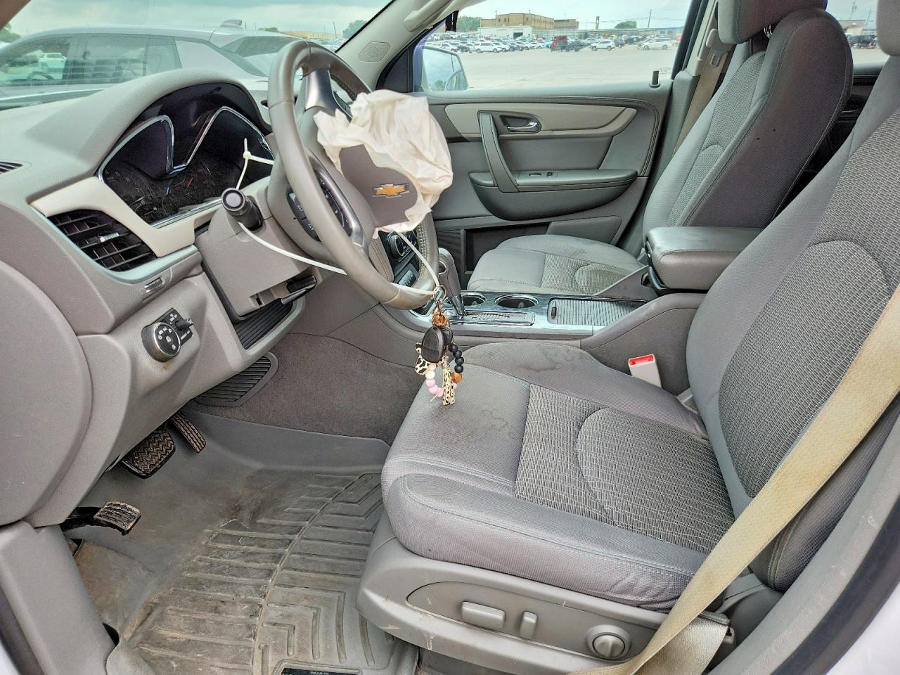 2016 Chevrolet Traverse VIN 1GNKRGKDXGJ250218 photo 7
