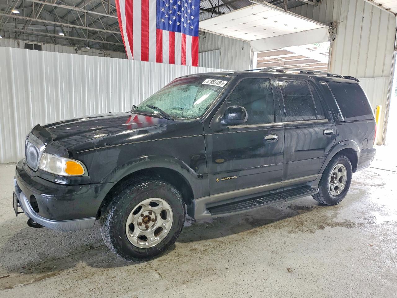 2001 LINCOLN Navigator VIN 5LMFU28AX1LJ02504 photo 1