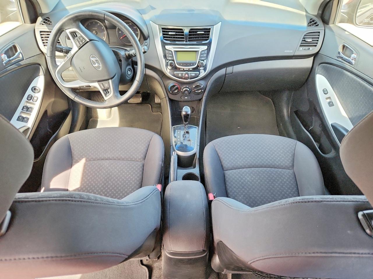 2012 Hyundai Accent VIN KMHCU5AEXDU061424 photo 8