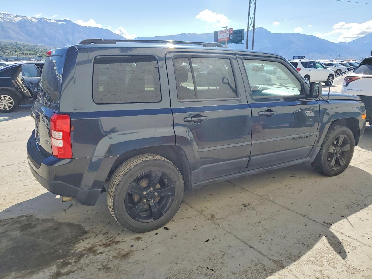 2015 Jeep Patriot VIN 1C4NJPBA0FD343085 photo 3