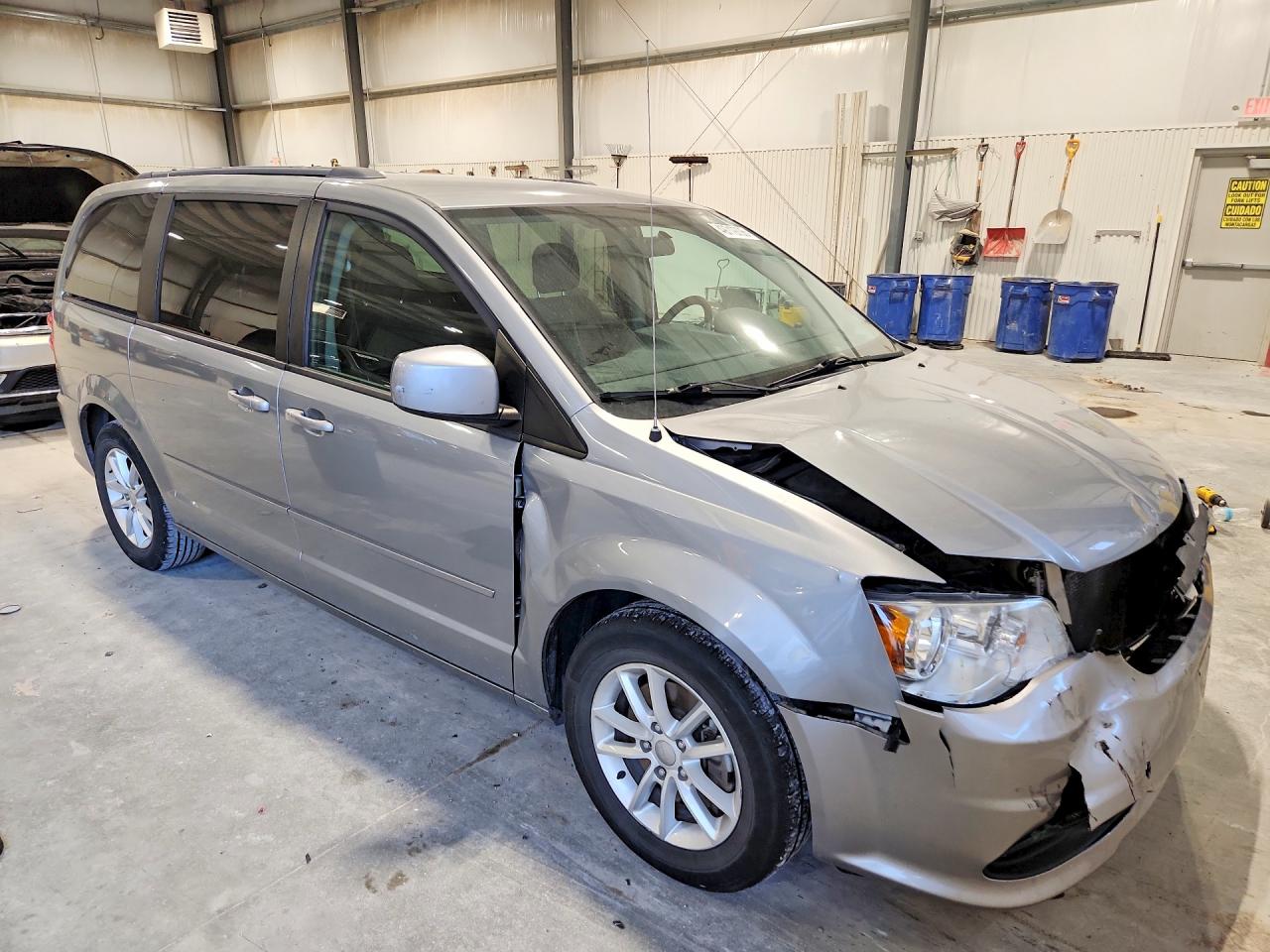 2014 Dodge Caravan VIN 2C4RDGCG4ER388277 photo 4