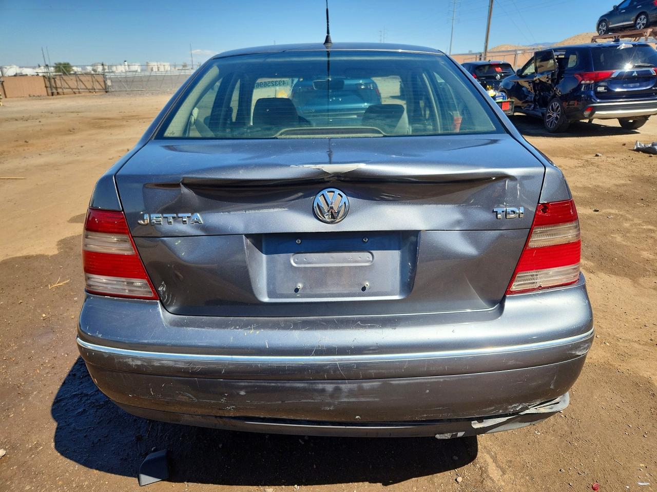 2004 Volkswagen Jetta VIN 3VWRR69M34M111244 photo 6