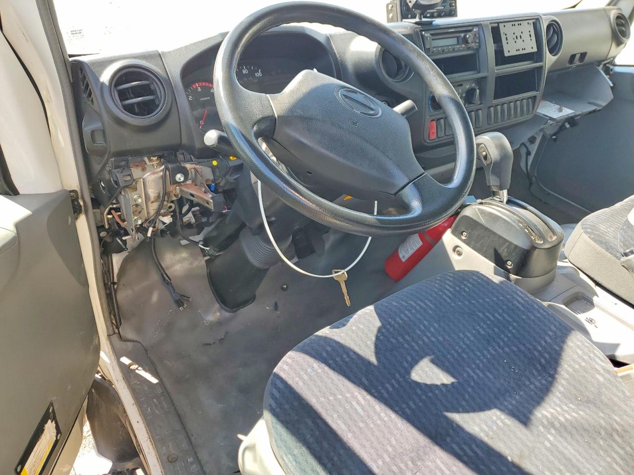 2020 HINO All other VIN JHHHDM2H2LK004526 photo 8