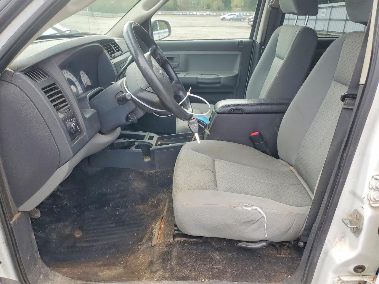 2008 Dodge Dakota VIN 1D7HW38N48S535051 photo 7