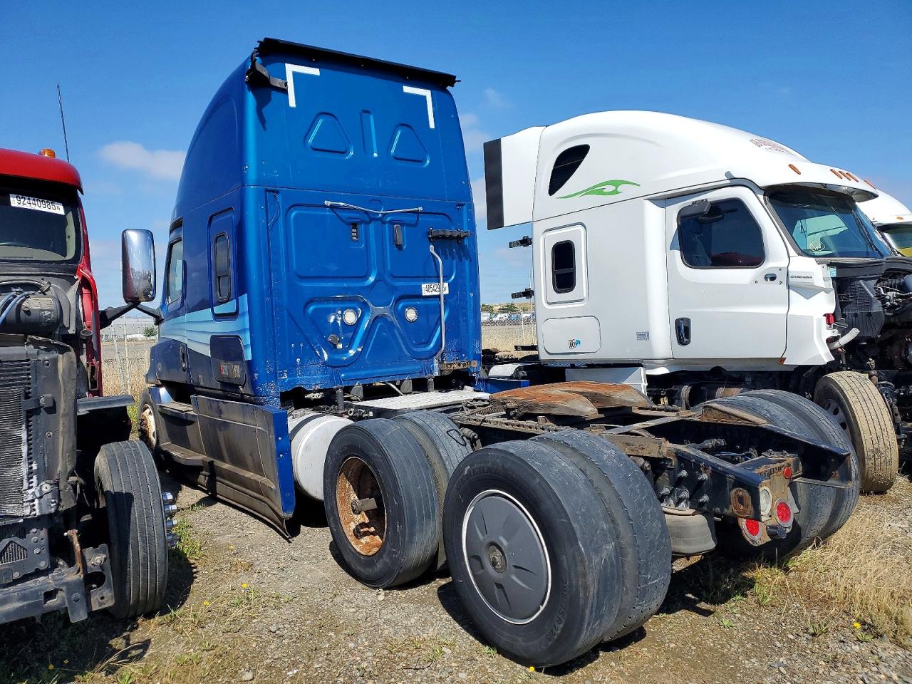 2020 FREIGHTLINER Cascadia VIN 1FUJHHDR6LLKS7063 photo 3