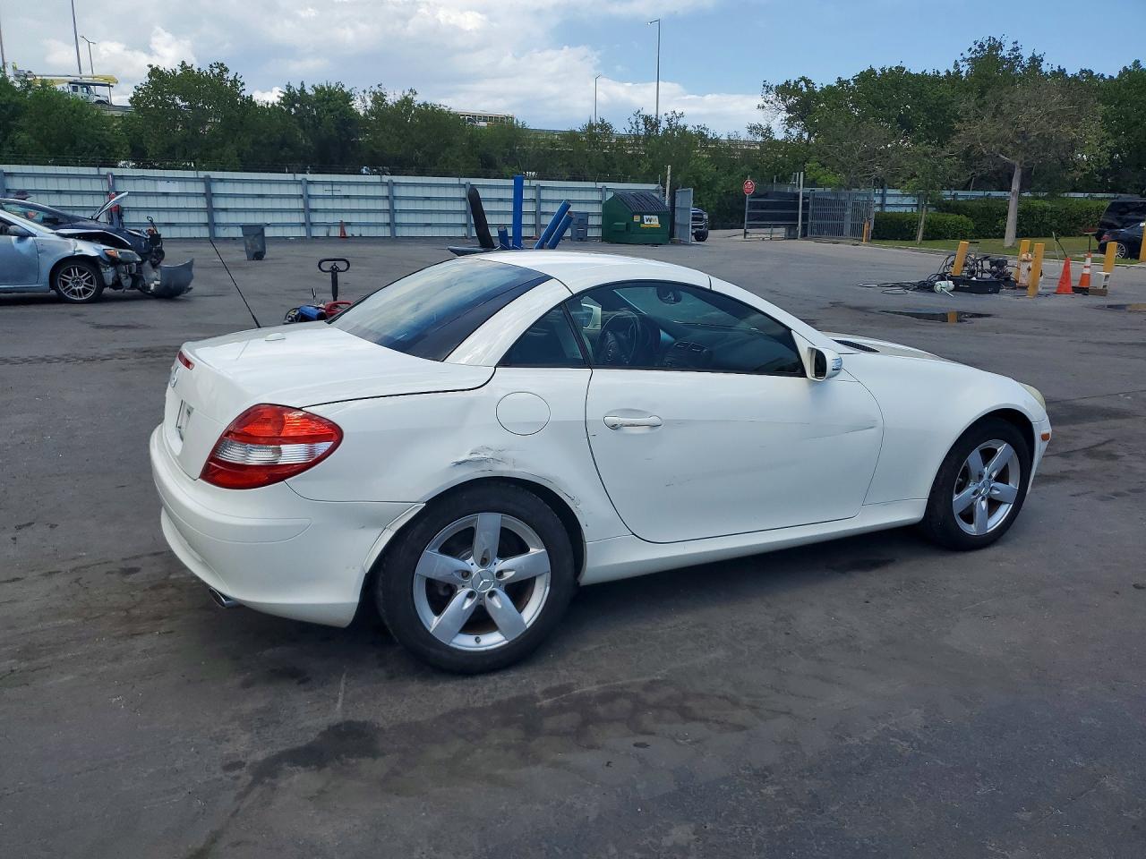2006 Mercedes-Benz Slk-class VIN WDBWK54FX6F093419 photo 3