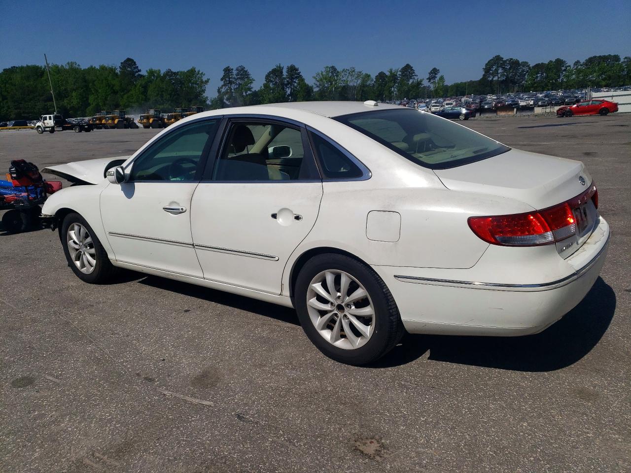 2008 Hyundai Azera VIN KMHFC46F88A297332 photo 2
