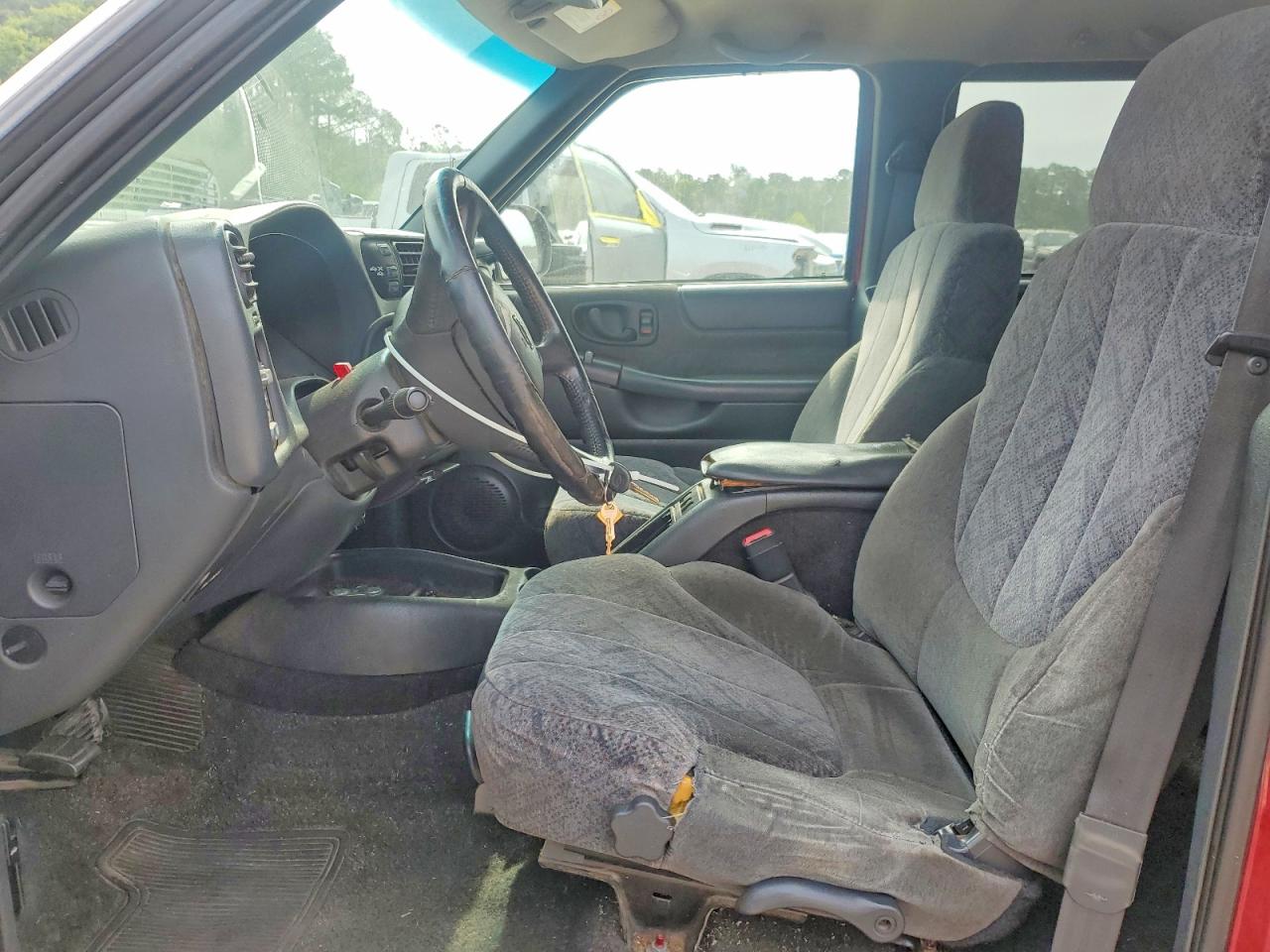 2002 CHEV S10 VIN 1GCDT13WX2K194218 photo 7