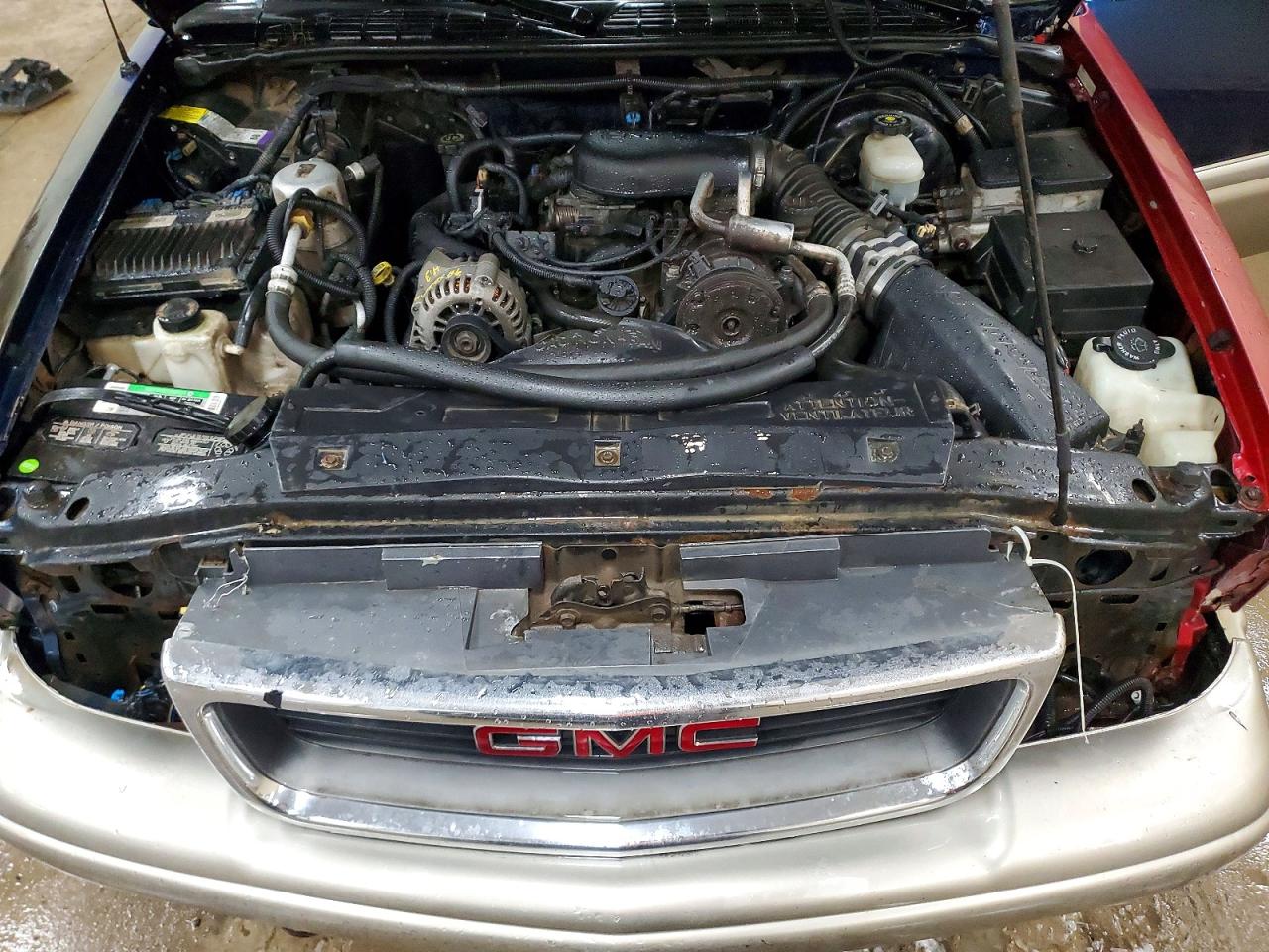 1999 GMC Jimmy VIN 1GKDT13W3X2557793 photo 12